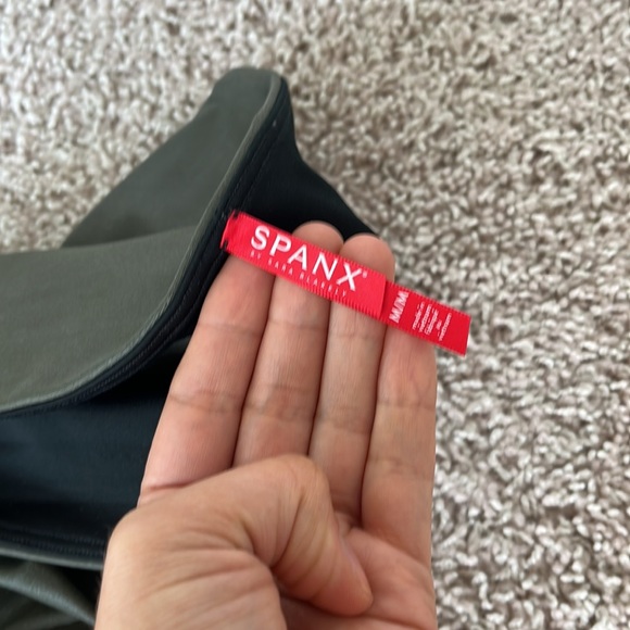 SPANX Faux Leather Leggings - Picture 3 of 4